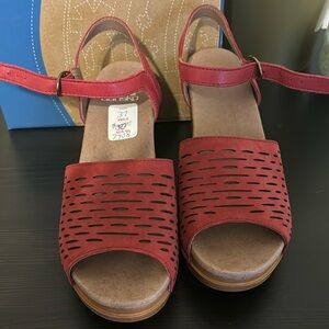 Dansko Danita sandals